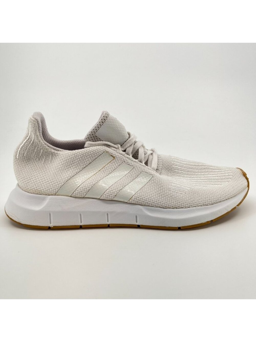 Adidas Swift Run Mens Size 10 White Athletic Running Walking Shoes Sneakers